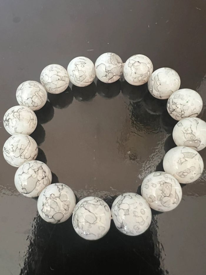Bracelet en pierres colorées – Style cosmique – Porte-bonheur
