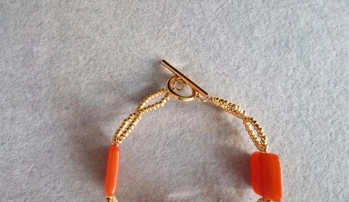 Bracelet doré et perle carré orange fermoirs Toogle - photo numéro 5