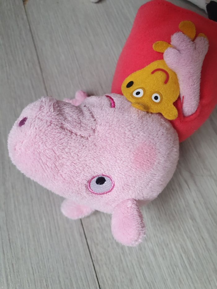 Peluche doudou Peppa pig - photo numéro 2