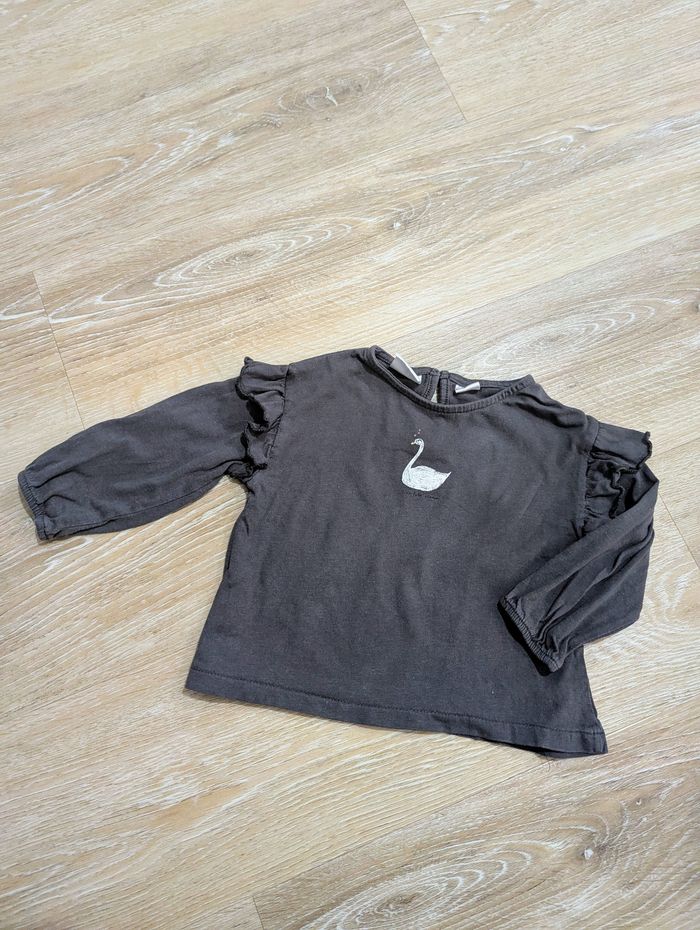 Lot 3 t-shirts et 1 pantalon 18 mois bebe fille - photo numéro 6