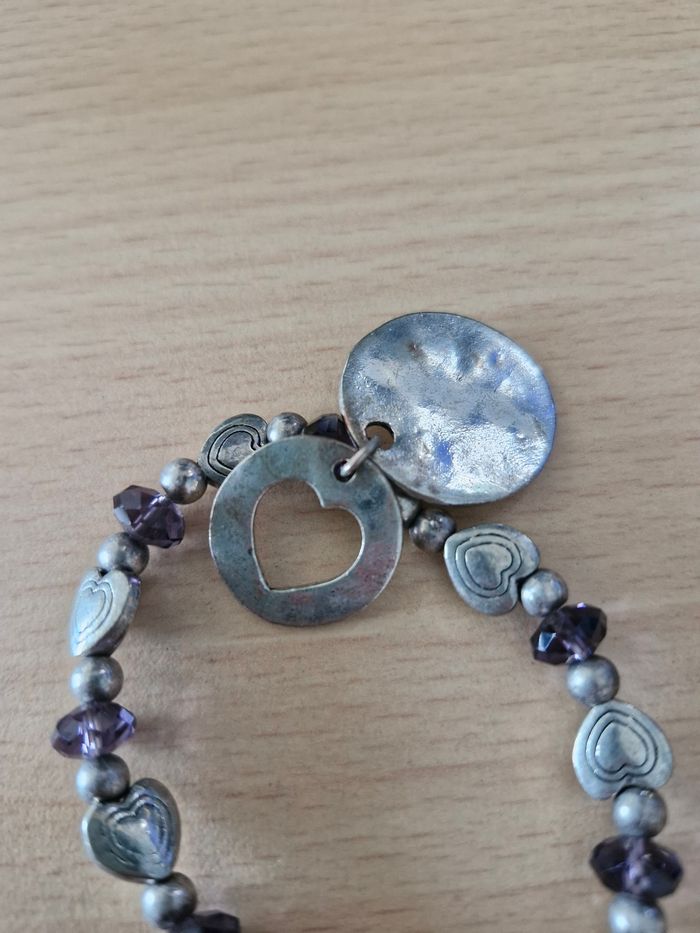 Bracelet fantaisie métal et plastique avec breloques 9 - photo numéro 4