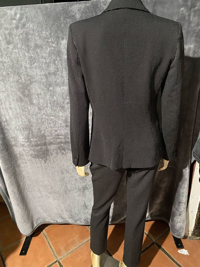 Blazer taille 36 et pantalon  taille 34 cintré noir et blanc Zara taille 34 - photo numéro 4