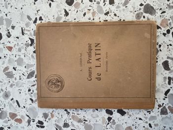 Cours pratique de Latin