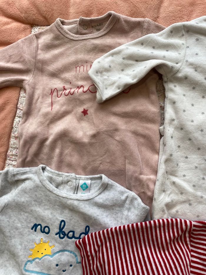 Lot de  5 pyjama 6 mois - photo numéro 4