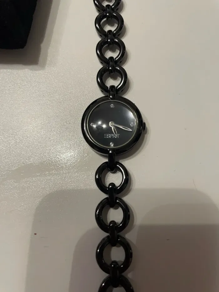🎁🎄 jolie montre 🎁🎄 - photo numéro 2