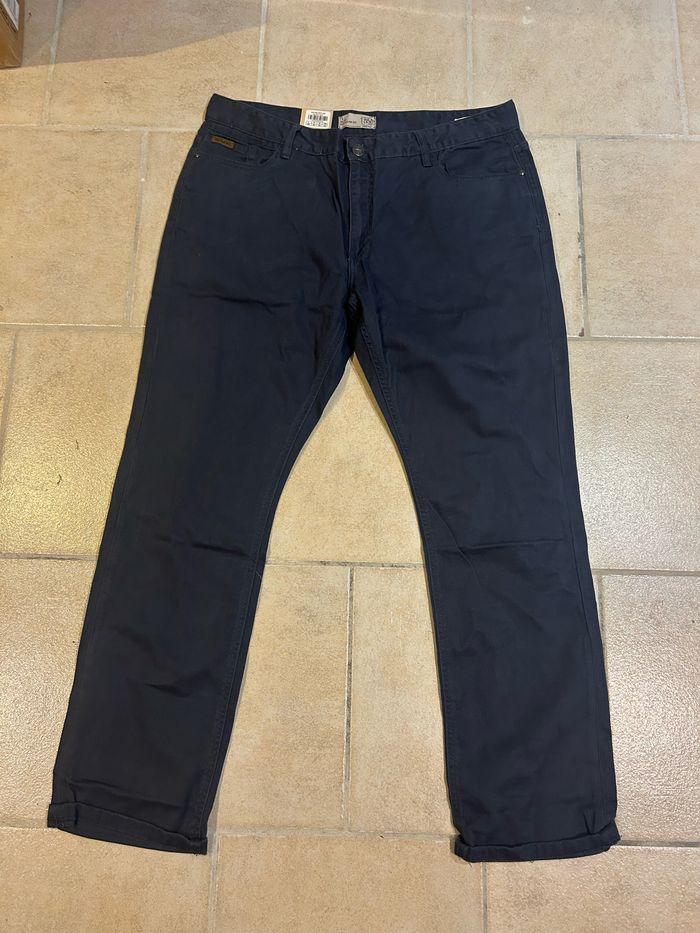 Jean rica Lewis taille 50