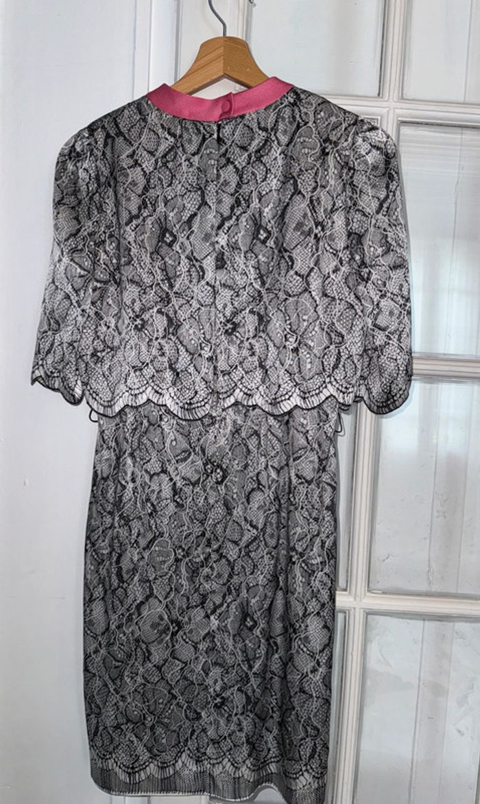Robe en soie Paule ka  Taille 36 Valeur 750 euros  Très peu portée - photo numéro 8