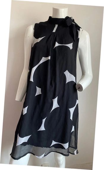 Robe chic sans manches noire etam taille 40