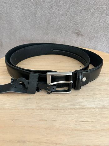 Ceinture en cuir noir taille 115 cm