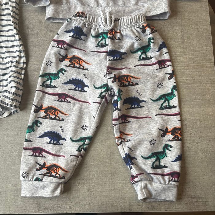 Lot 9 mois bébé garçon 9 mois - photo numéro 2