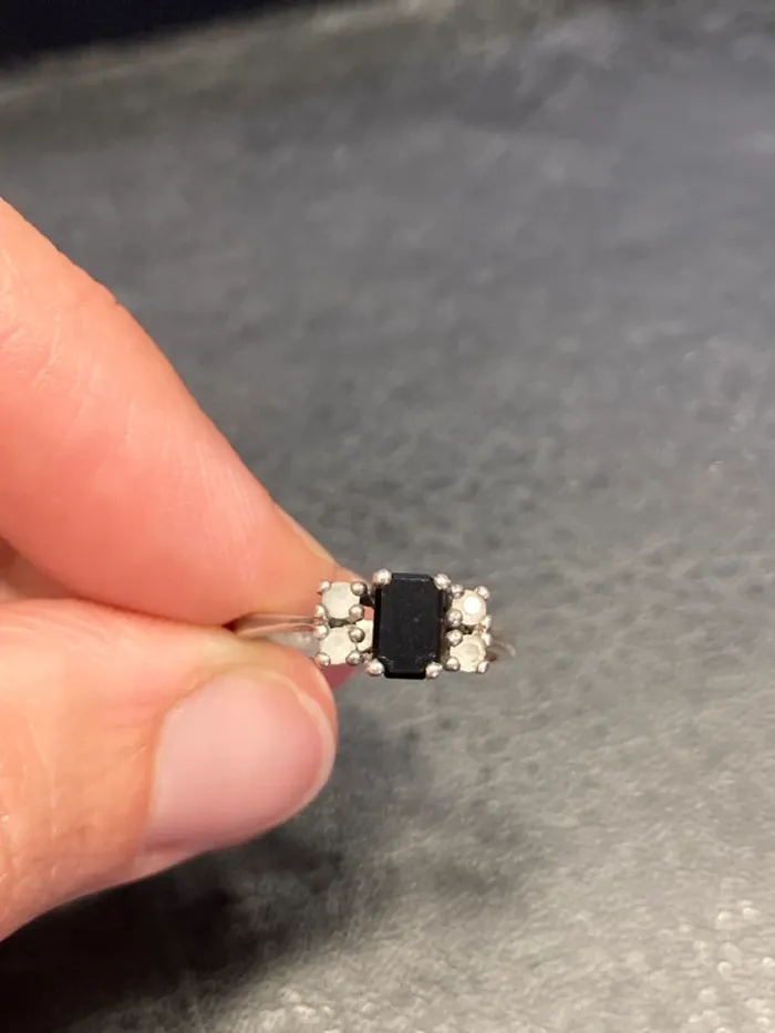 Très belle bague vintage en argent, onyx noir et CZ en taille 50 - photo numéro 2