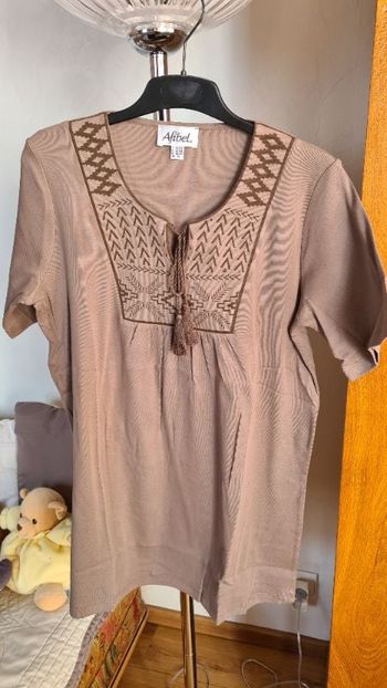 Tee shirt T42/44 Neuf
