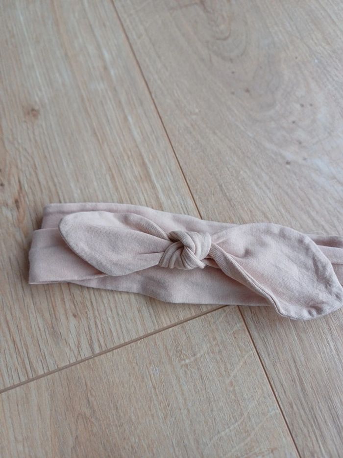 Bandeau noeud beige - photo numéro 2