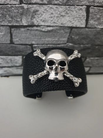 Bracelet tête de mort