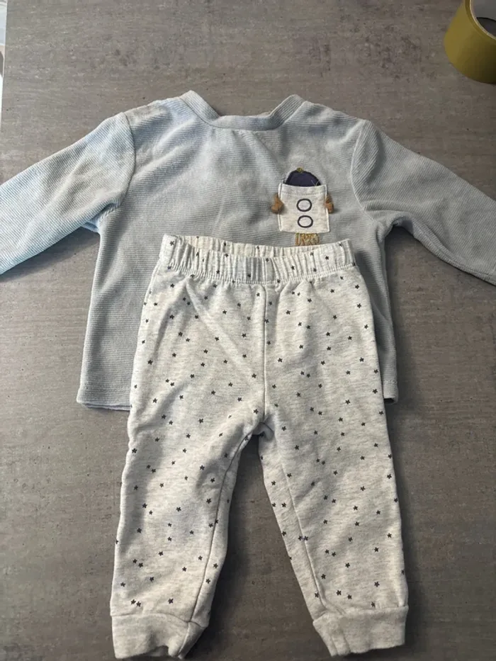 Lot 2 pyjama 12 mois - photo numéro 3
