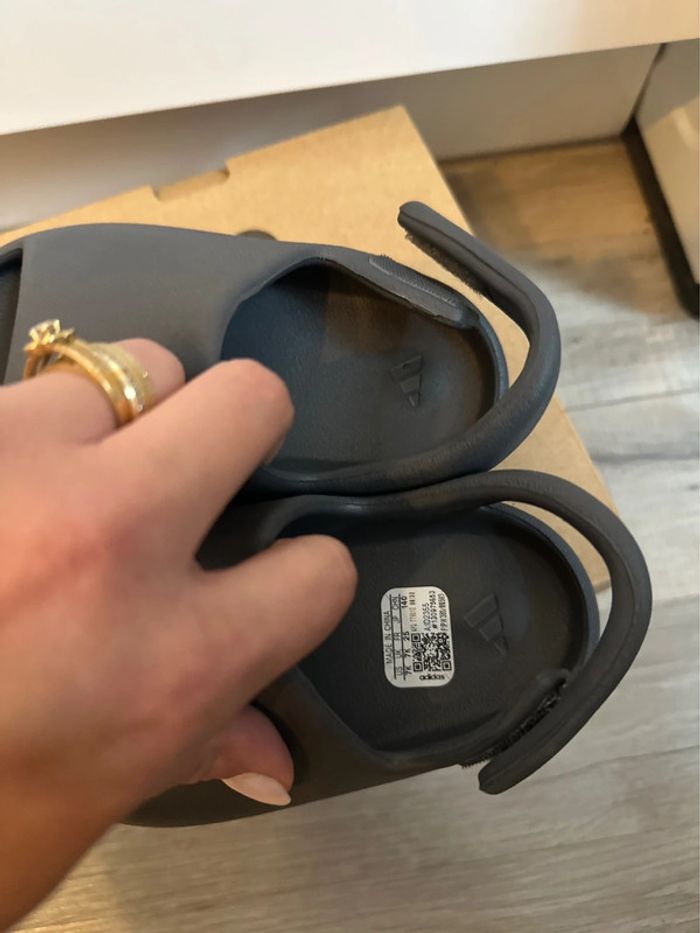 Yeezy slide 25 - photo numéro 5