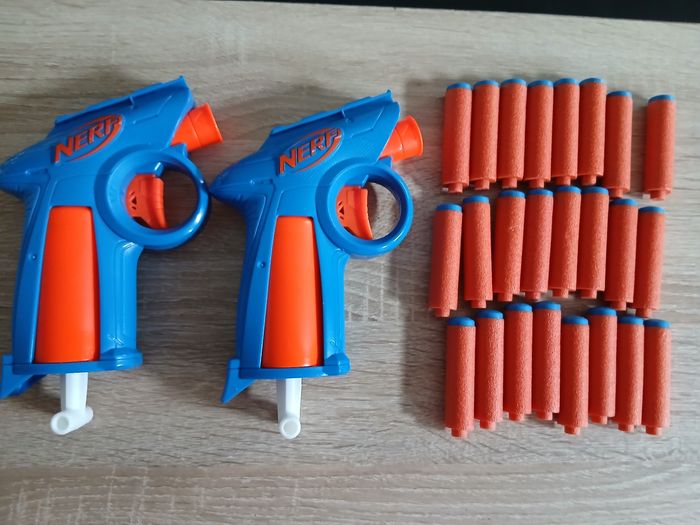 Lot de 2 pistolets Nerf