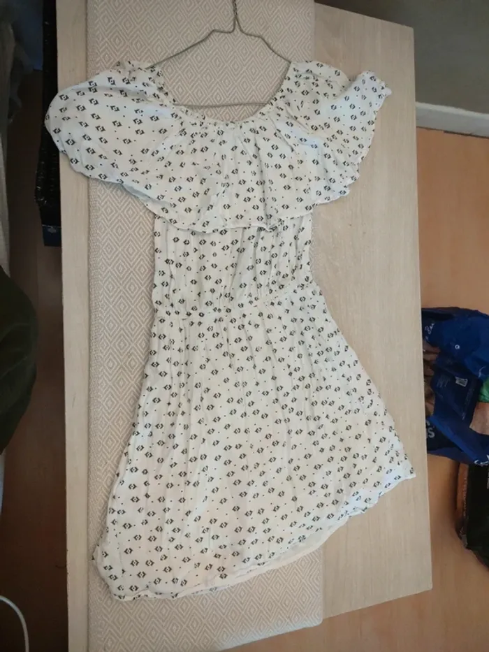 Robe épaule dénudée blanche Pimkie 14 ans