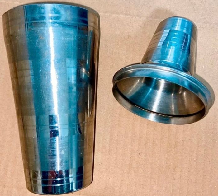 Shaker en inox bon état - photo numéro 2