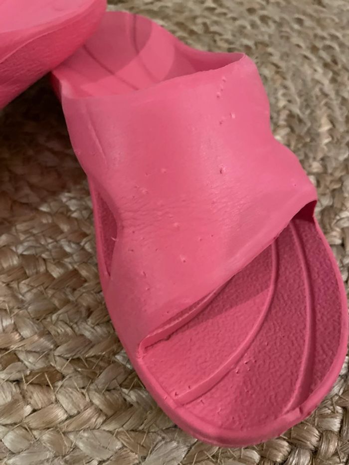 Paire de claquettes fille - photo numéro 3