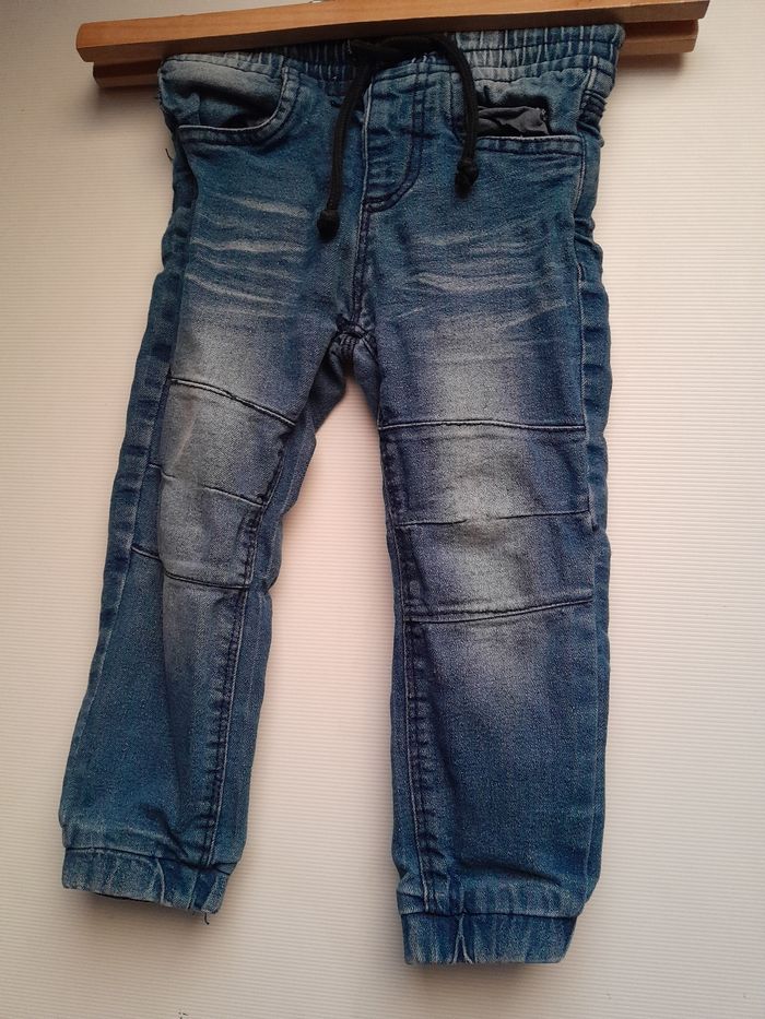 Lot de 2 jeans délavés  : marque "OVS"