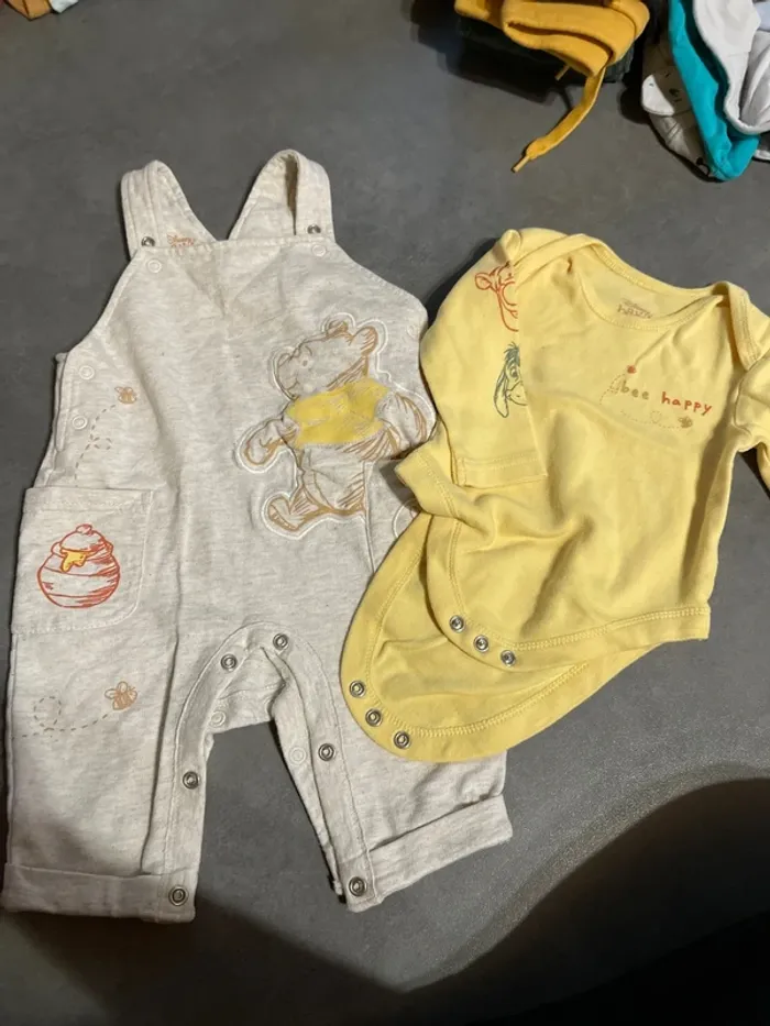 Ensemble Winnie L’ourson Primark 6 mois