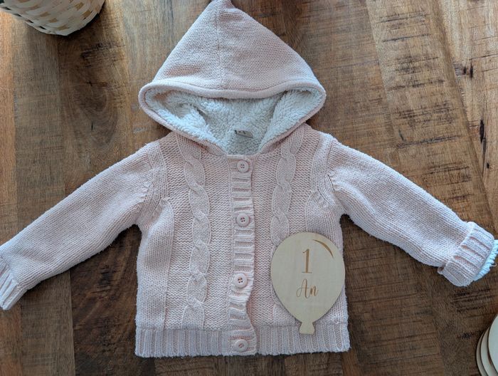 Veste / gilet a capuche