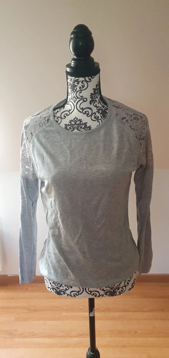 Pull épaules dentelle