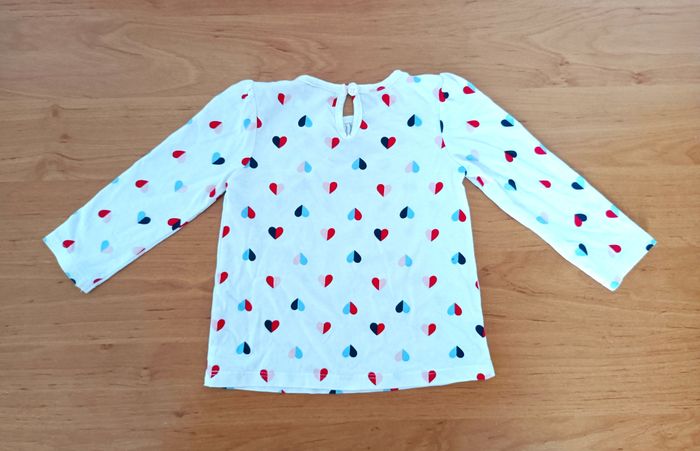 T-shirt manches longues blanc à coeurs multicolores. C&A. Coton. Taille 9 / 12 mois. 74 cm - photo numéro 4
