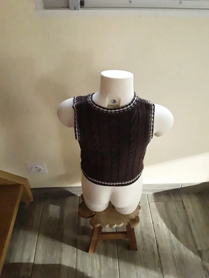 Pull sans manches 4 ans - photo numéro 3