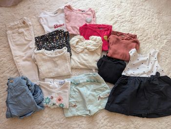 Lot de 13 vêtements - taille 3 mois