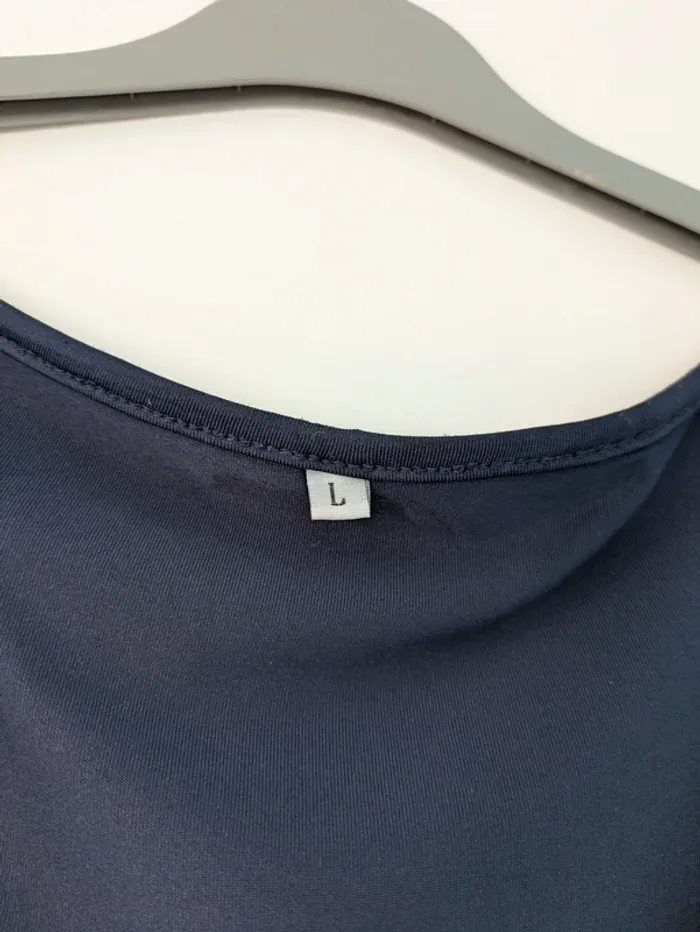 Haut femme épaules dénudées taille L - photo numéro 4