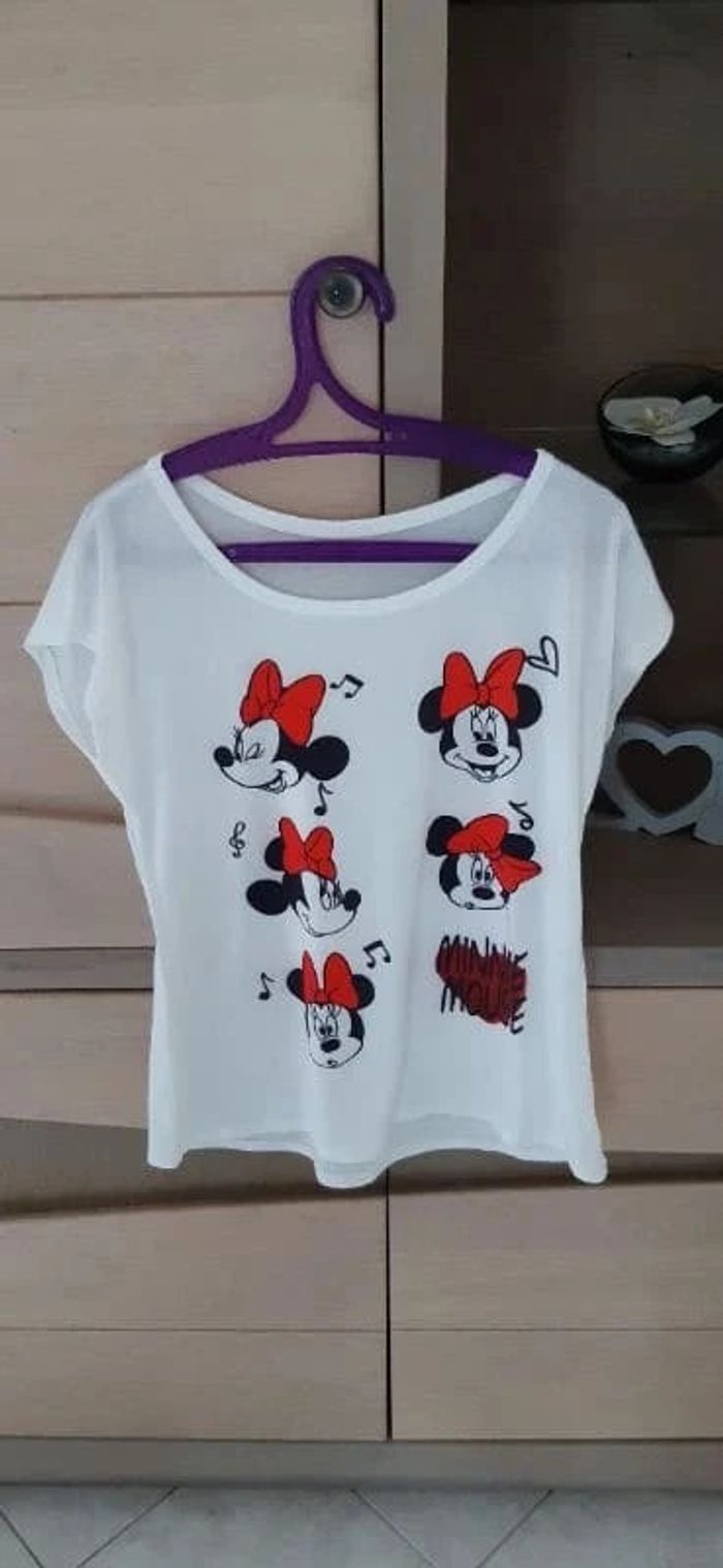 Tee-shirt manches courtes minnie neuf (avec défaut, bien le descriptif svp)