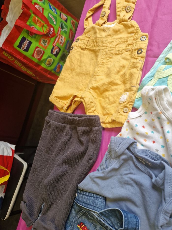 Lots vetement 1 mois garçon N 8 - photo numéro 8