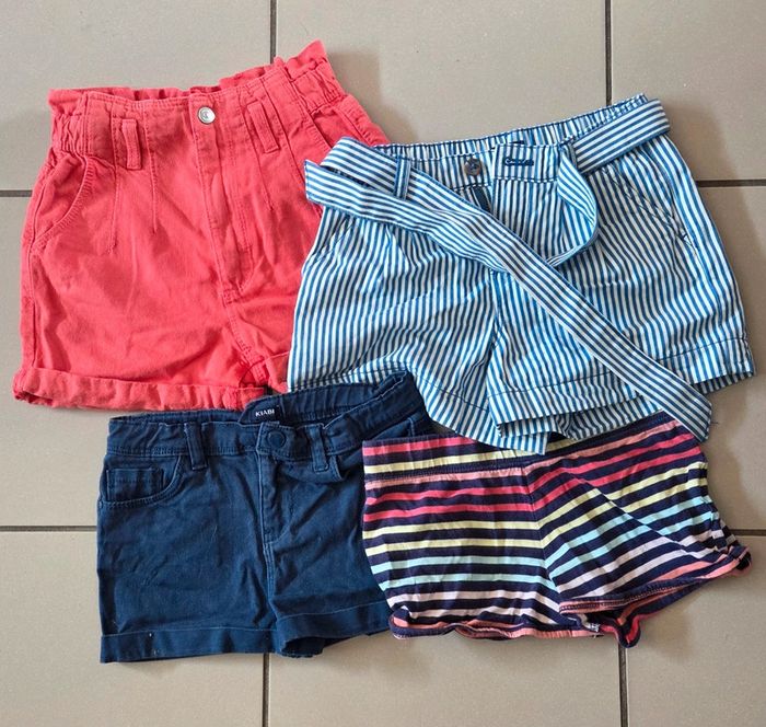 Lots 4 shorts T.8 ans