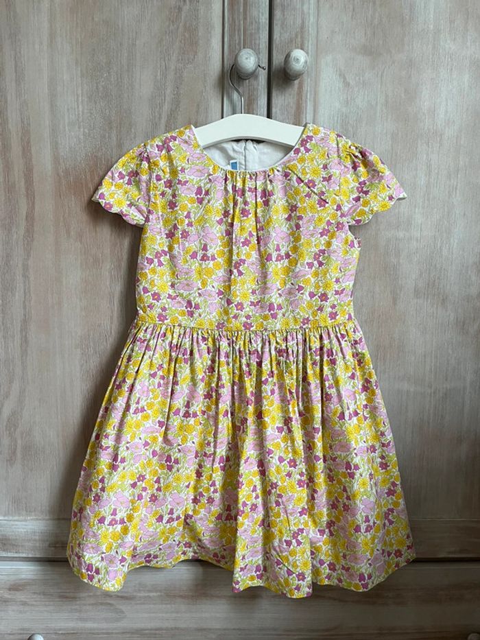Robe liberty détails festonné sur les manches 6ans