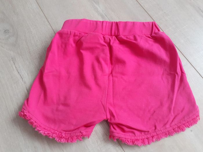 Short fille - photo numéro 3