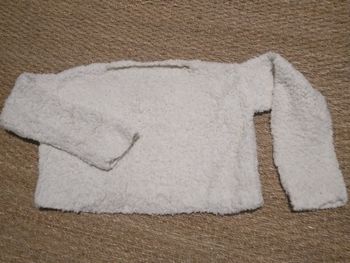 Pull tricoté main tout doux blanc 8 ans