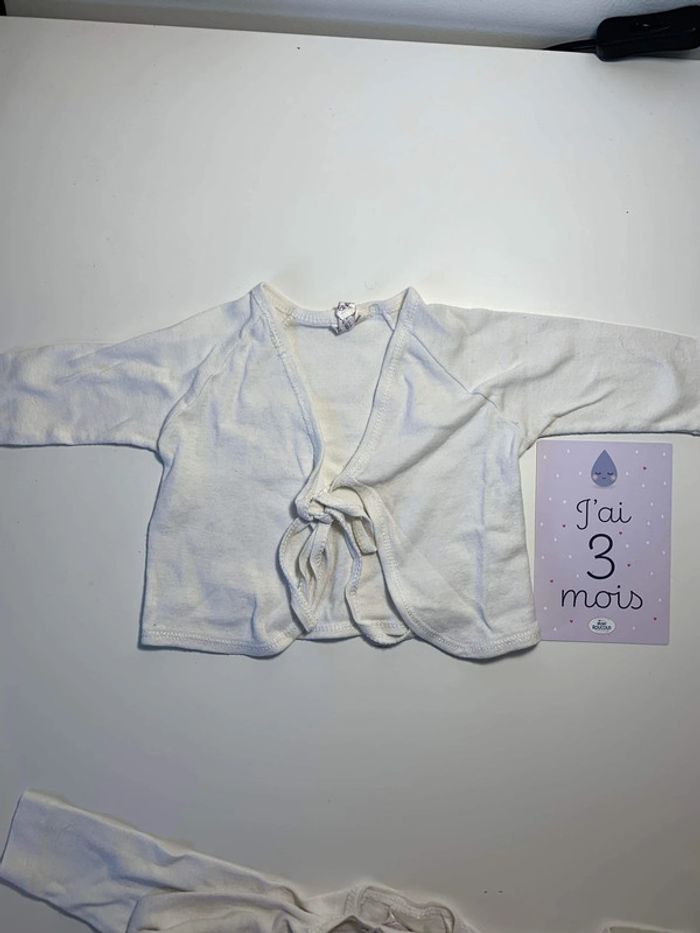 Lot gilet 3 mois - photo numéro 3