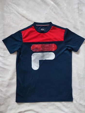 Tee shirt bleu marine Fila taille 7/8 ans