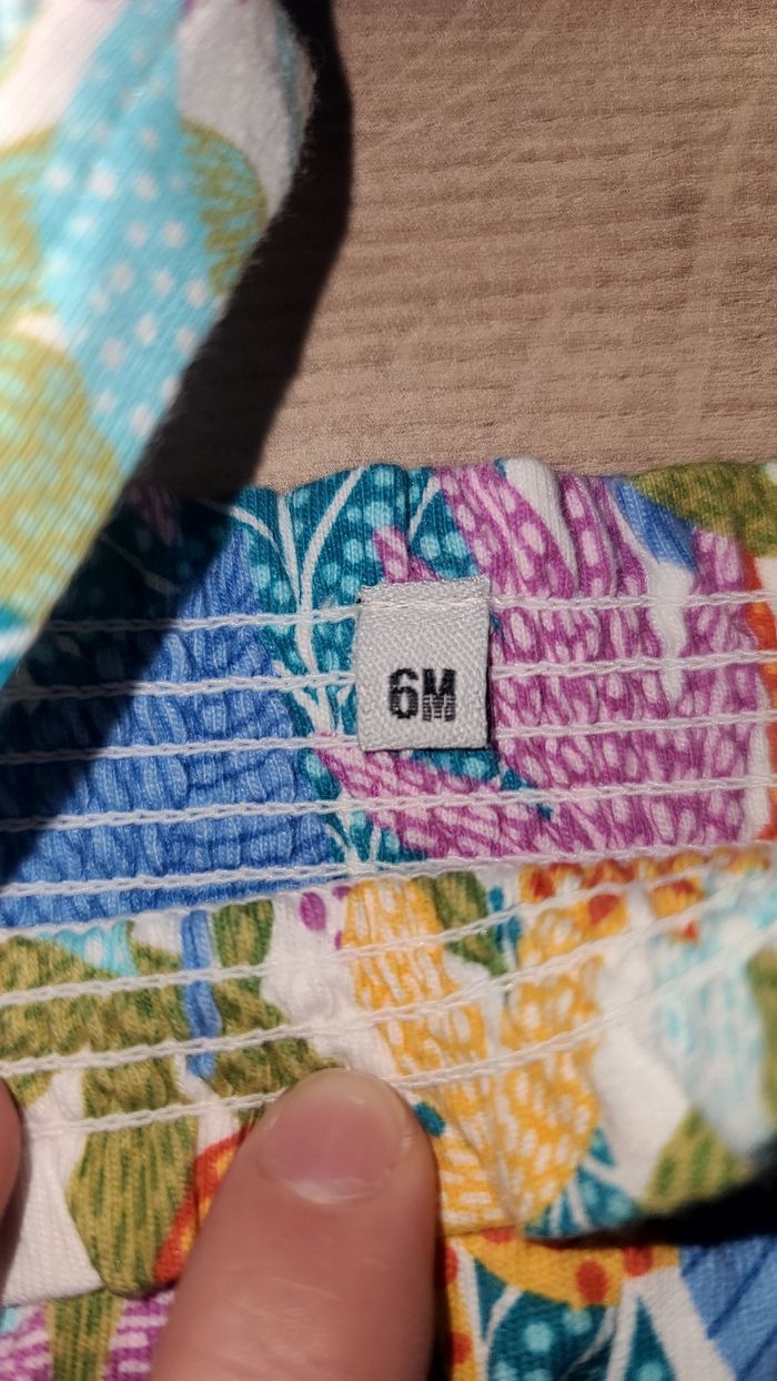 Combinaison fleur 6mois - photo numéro 3