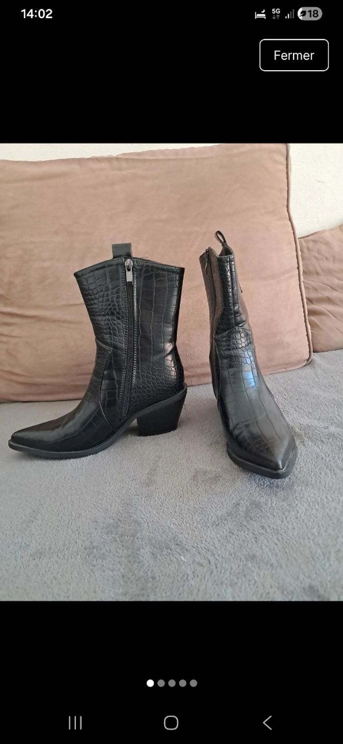 Bottine pointu élégantes - Taille 36 - Neuve sans étiquettes - photo numéro 1