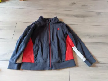 Veste bleu et rouge Okaïdi 4 ans