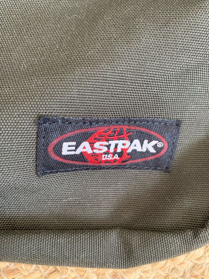 Pochette Eastpak kaki - photo numéro 2