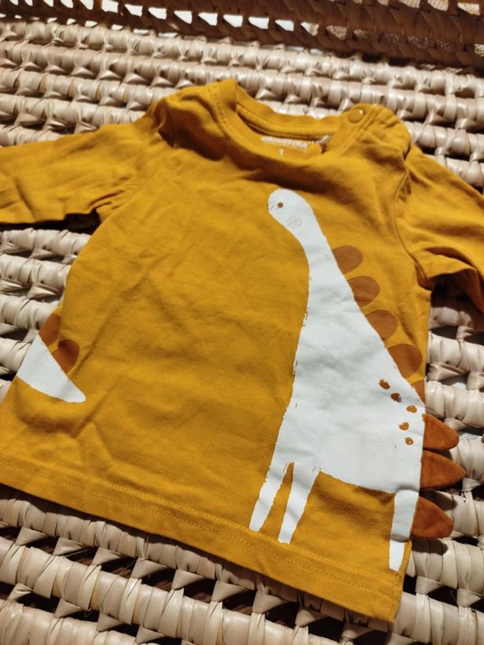 T-shirt dino - photo numéro 3