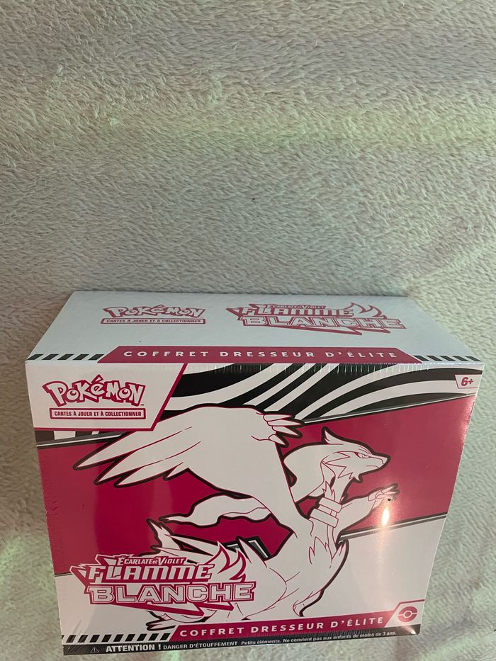 Coffret Pokémon ETB 10.5 - photo numéro 5