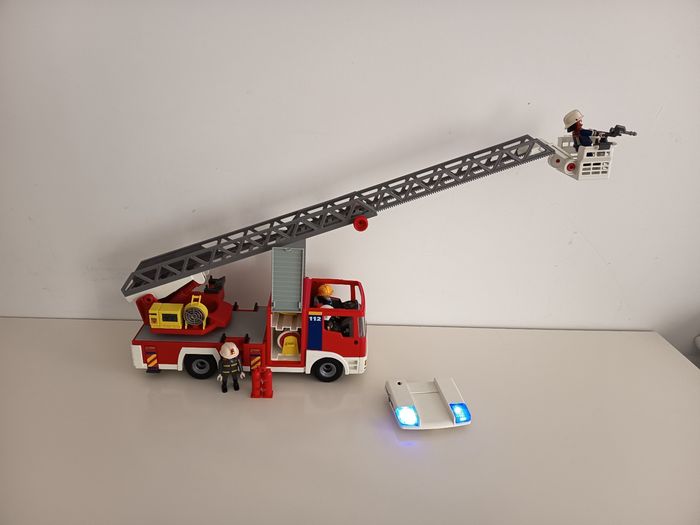 Playmobil camion de pompier