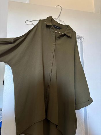 Chemise épaule ouverte 36