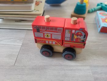 Camion de pompiers en bois