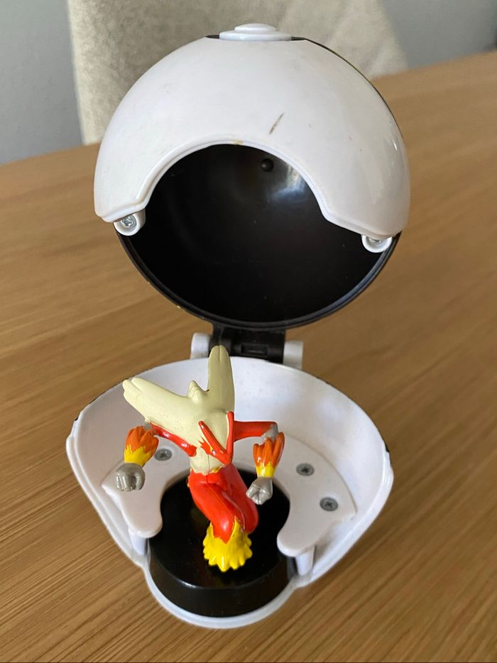 Pokémon lançeur Pokeball + figurine extra bille - photo numéro 6